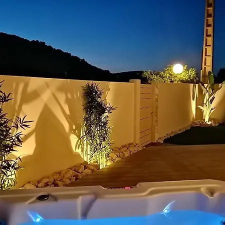Oasis *